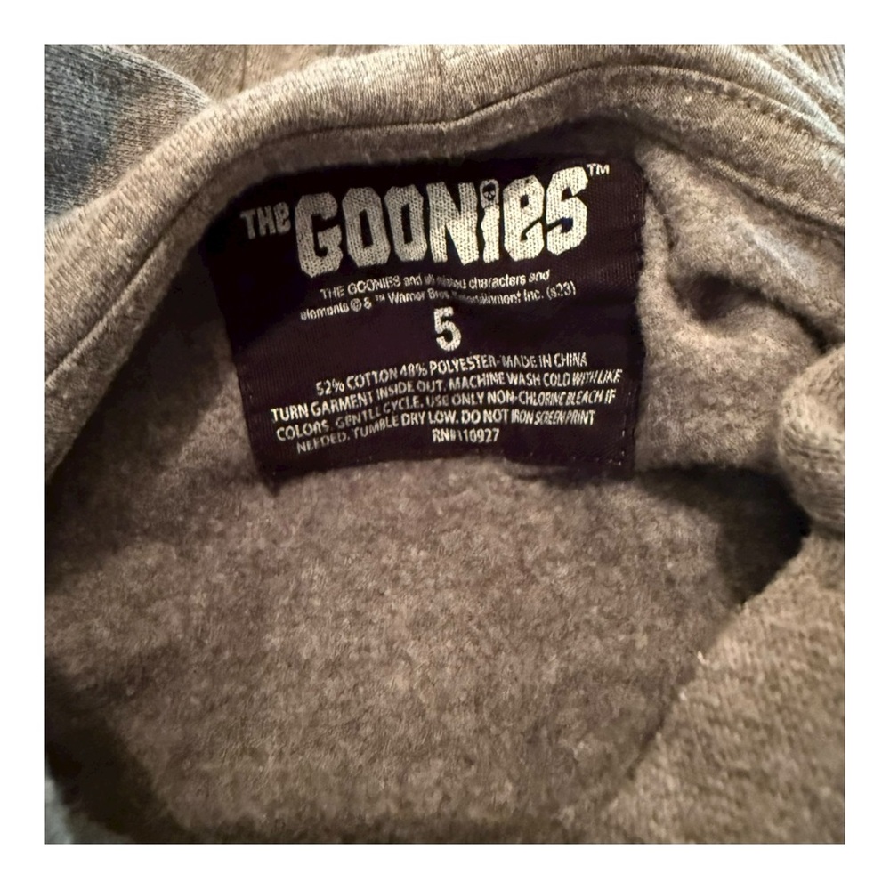 Torrid Gray Graphic Hoodie- The Goonies Never Say Die- Size 5 - Picture 8 of 8